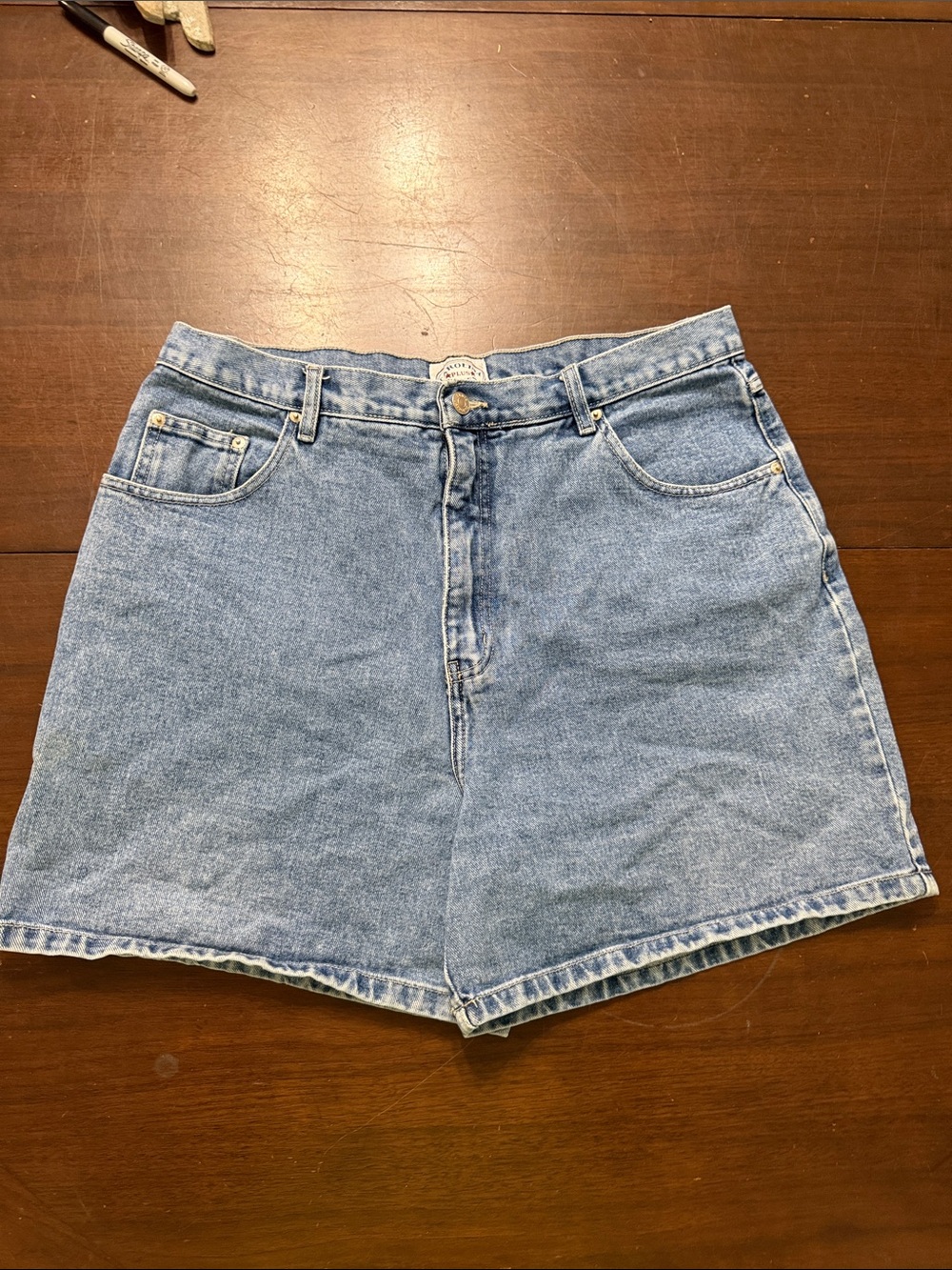 Carolina Blues Light Blue High-Rise Denim Shorts size 16w